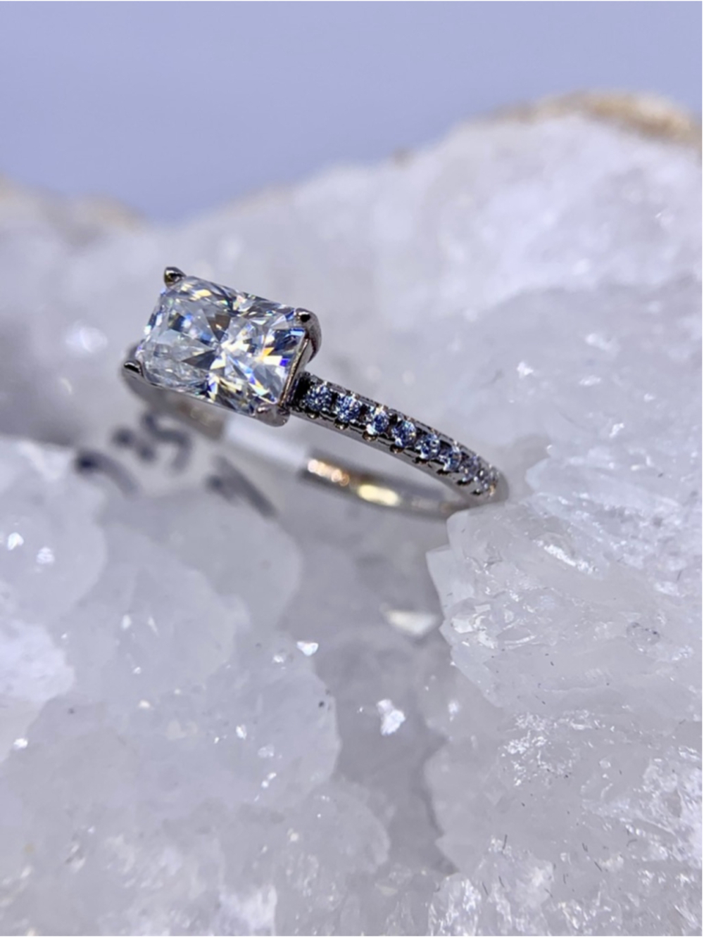 Horizontal East-West Moissanite Ring Radiant Cut 925 Silver